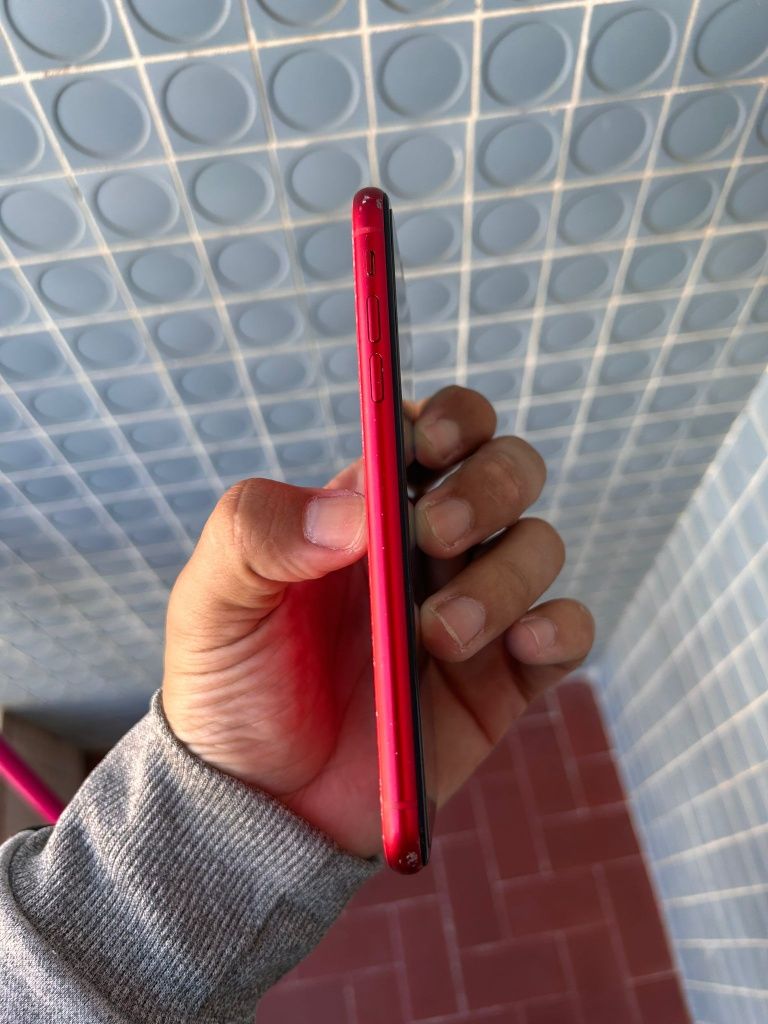 iPhone 11 256GB RED na Caixa