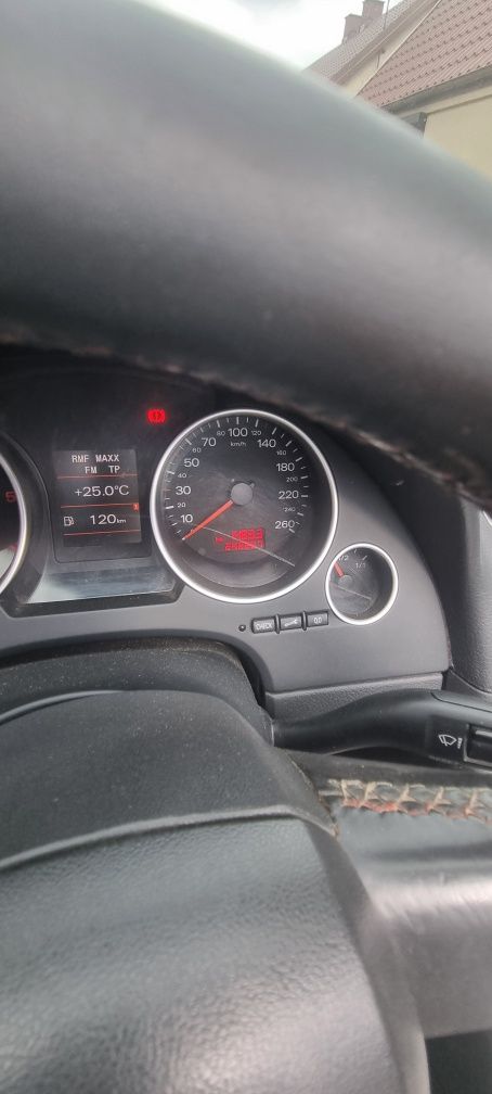Audi A4 2.0 TDI DPF S line