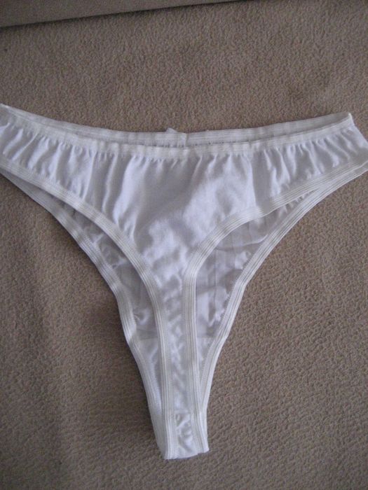 Gloria - białe stringi S/M