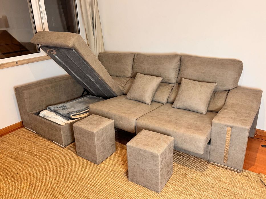 Vendo sofá em bom estado pela metade do valor