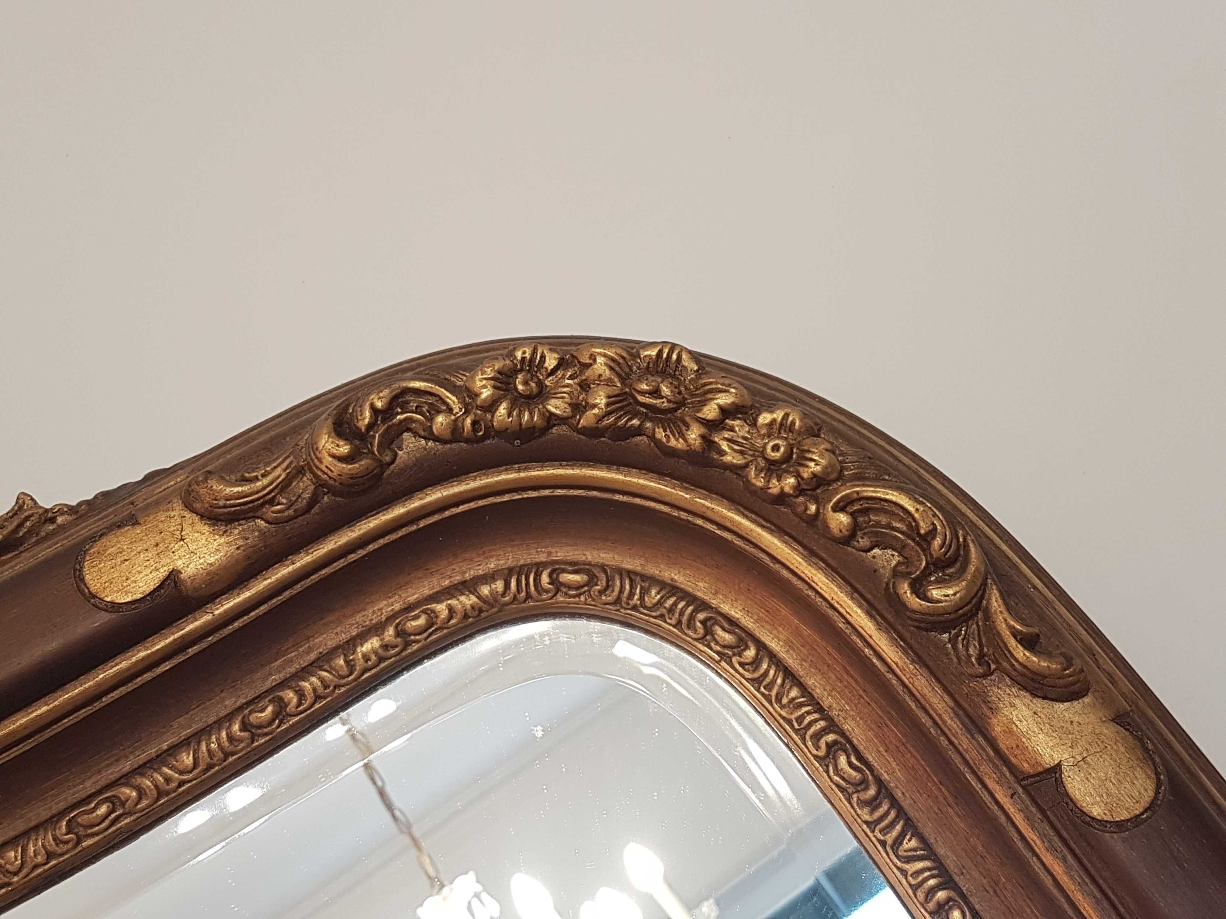 Espelho Antigo de Salão  em Talha Dourada com Florão
