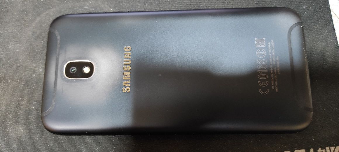 телефон Samsung J530