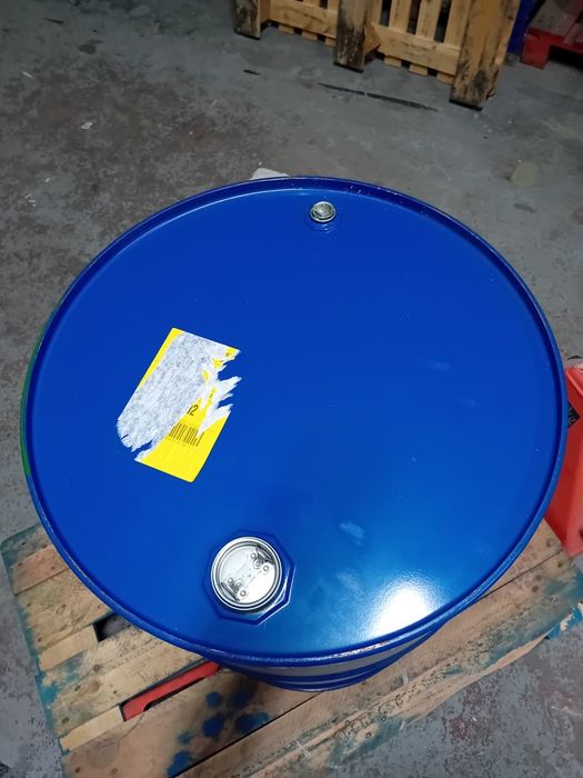 Vendo 2 bidons de 200lts.