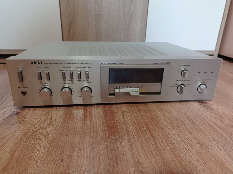 Wzmacniacz Akai AM-U03