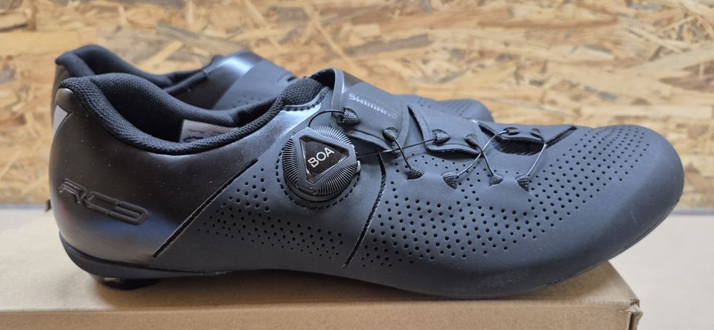 Buty rowerowe Shimano RC3 . SH-RC302 .