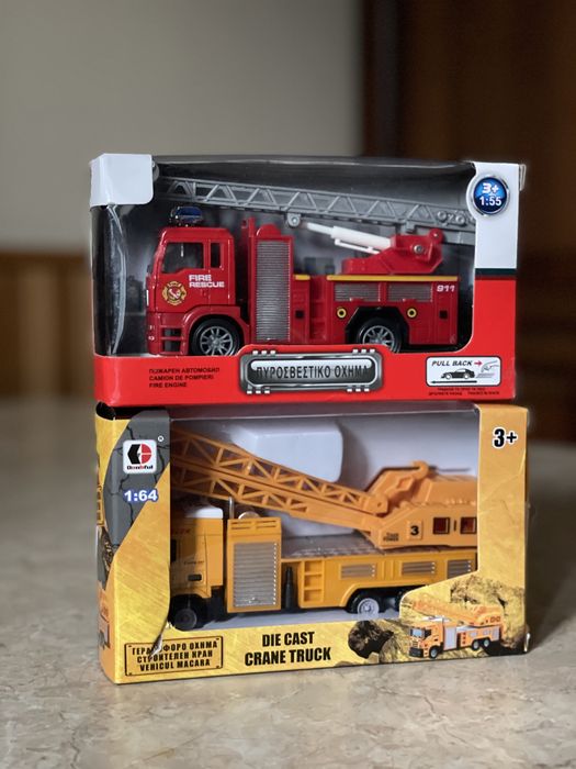 Металеві машинки на подарунок пожежна і автокран