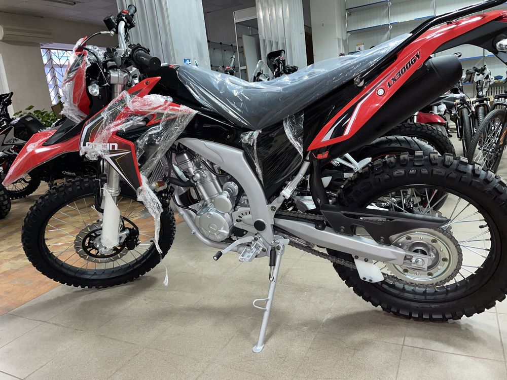 Мотоцикл Loncin LX300GY Різні кольори!!