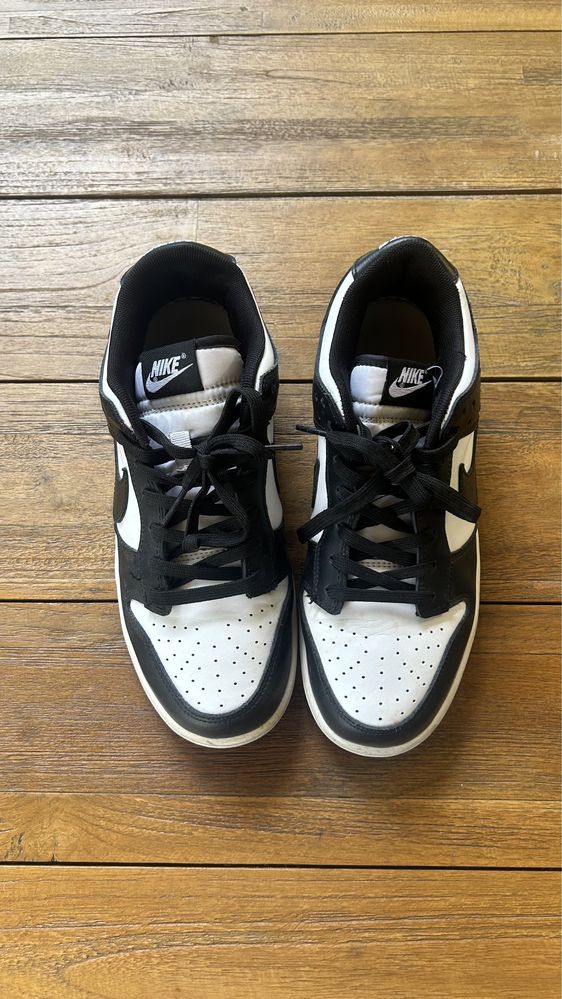 Nike Dunk Low Pandas