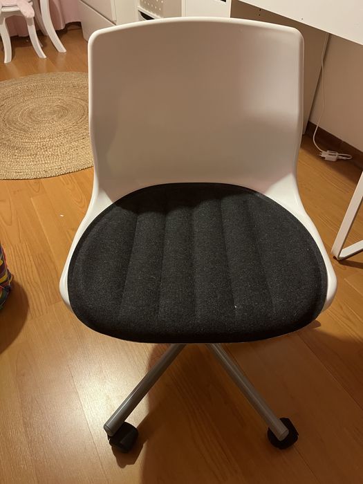 Cadeira secretaria branca Ikea