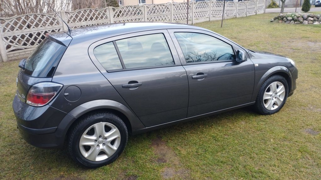 Opel Astra H 1.6 115 km 2012r Salon PL Bardzo Zadbana Prywatne