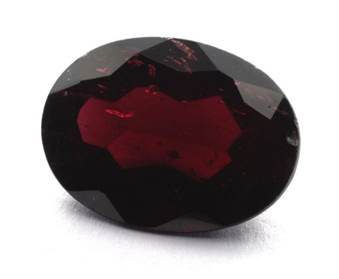 Granada Natural Almandina – 10,48 ct – Certificada pelo IGE
