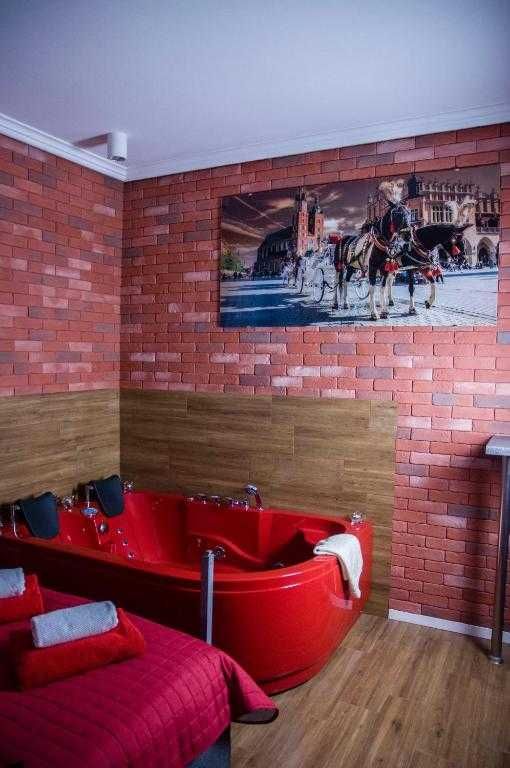 Apartament z JACUZZI  na doby w Krakowie - 1km-KAZIMIERZ, 2 km- RYNEK