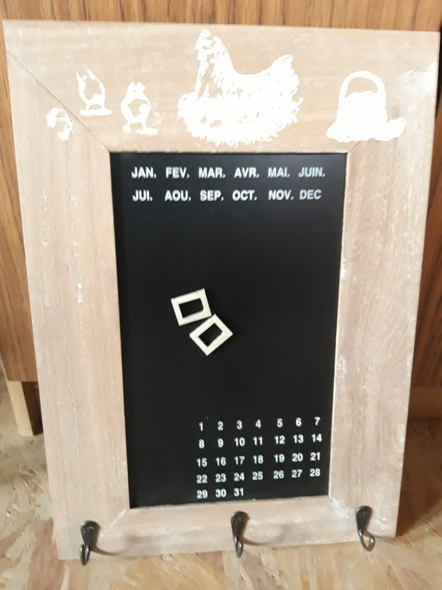 kalendarz wieszak tablica
