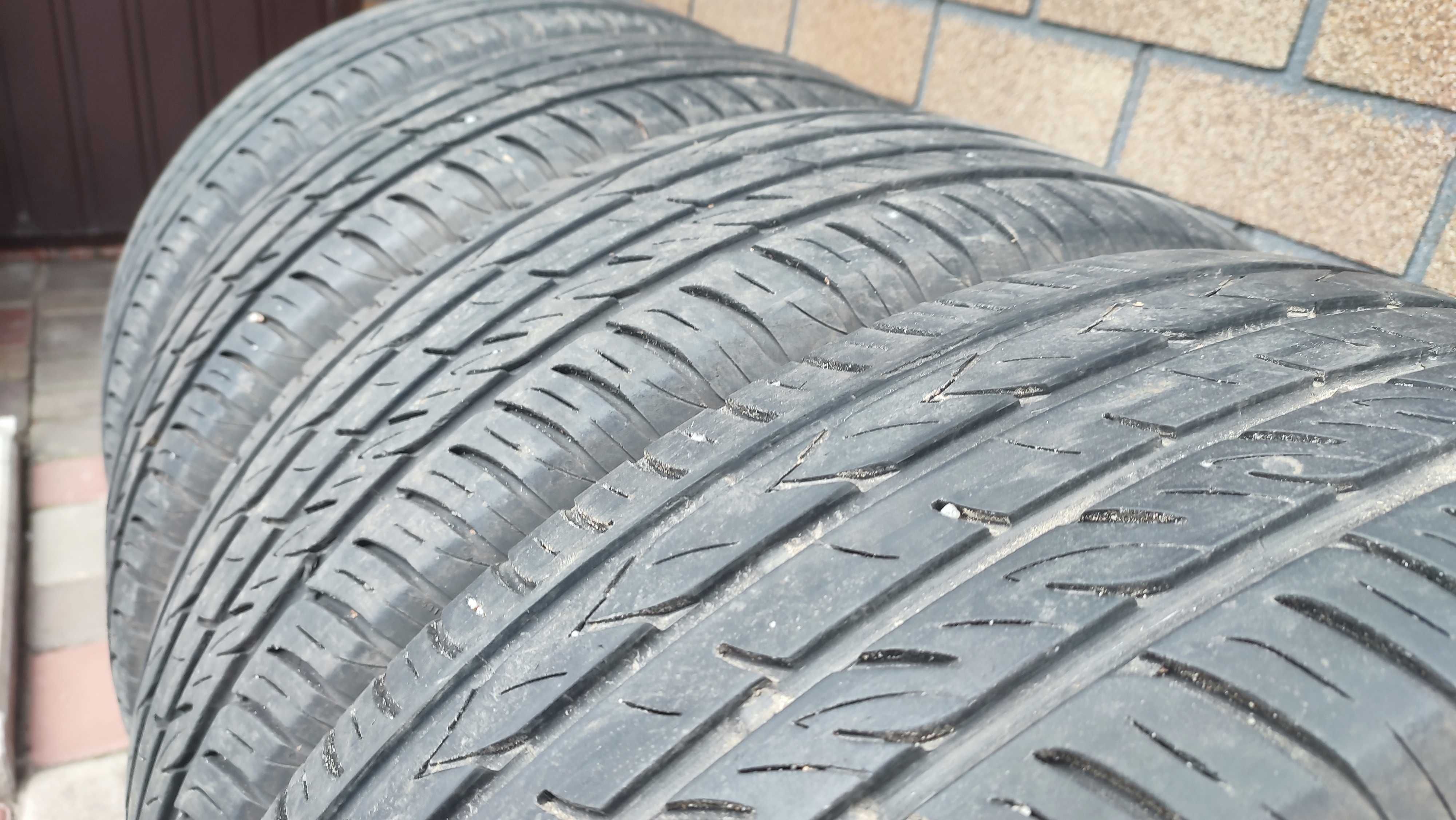 Комплект літньої гуми 225 / 65 R - 17 Gislaved Ultra Speed 2