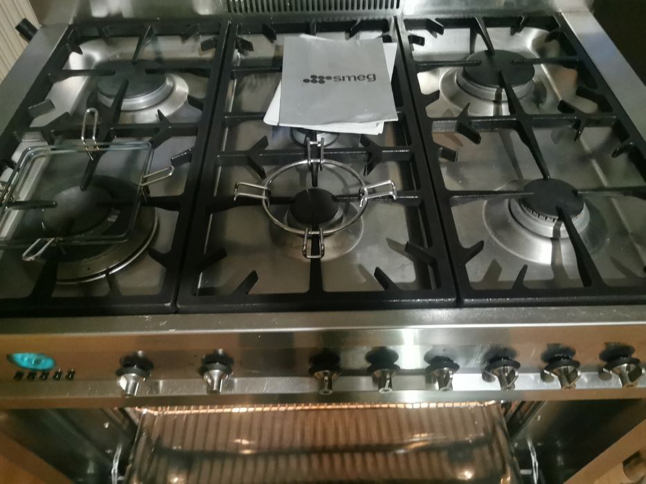 Kuchenka gazowa wolnostojaca Smeg 6 palnikowa