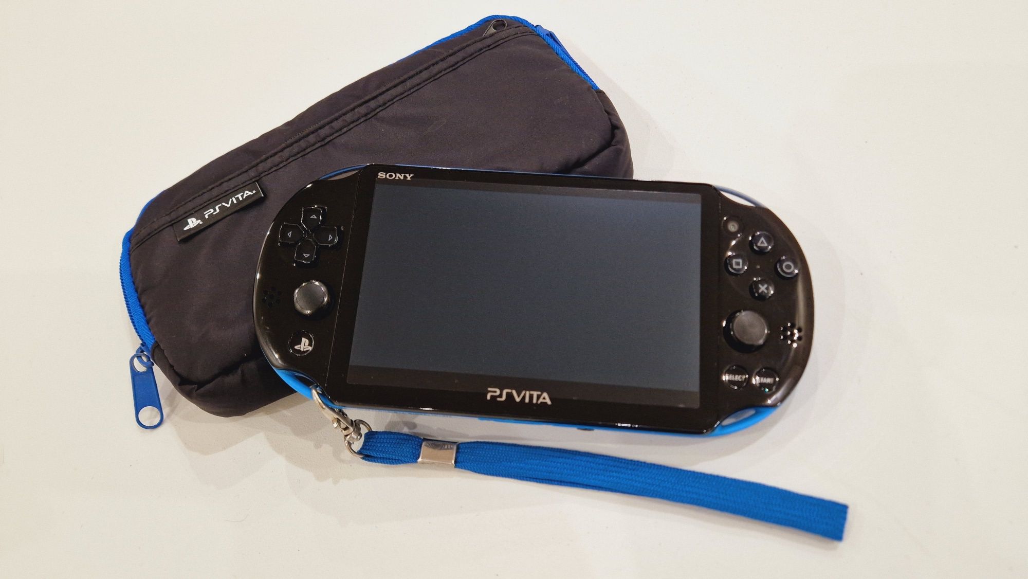 Sony Ps Vita Slim 65 игр + чехол!