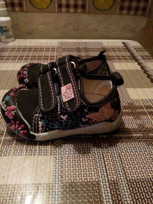 Продам макассины для девочки