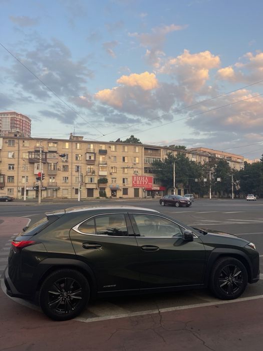 Lexus UX 2020 официал