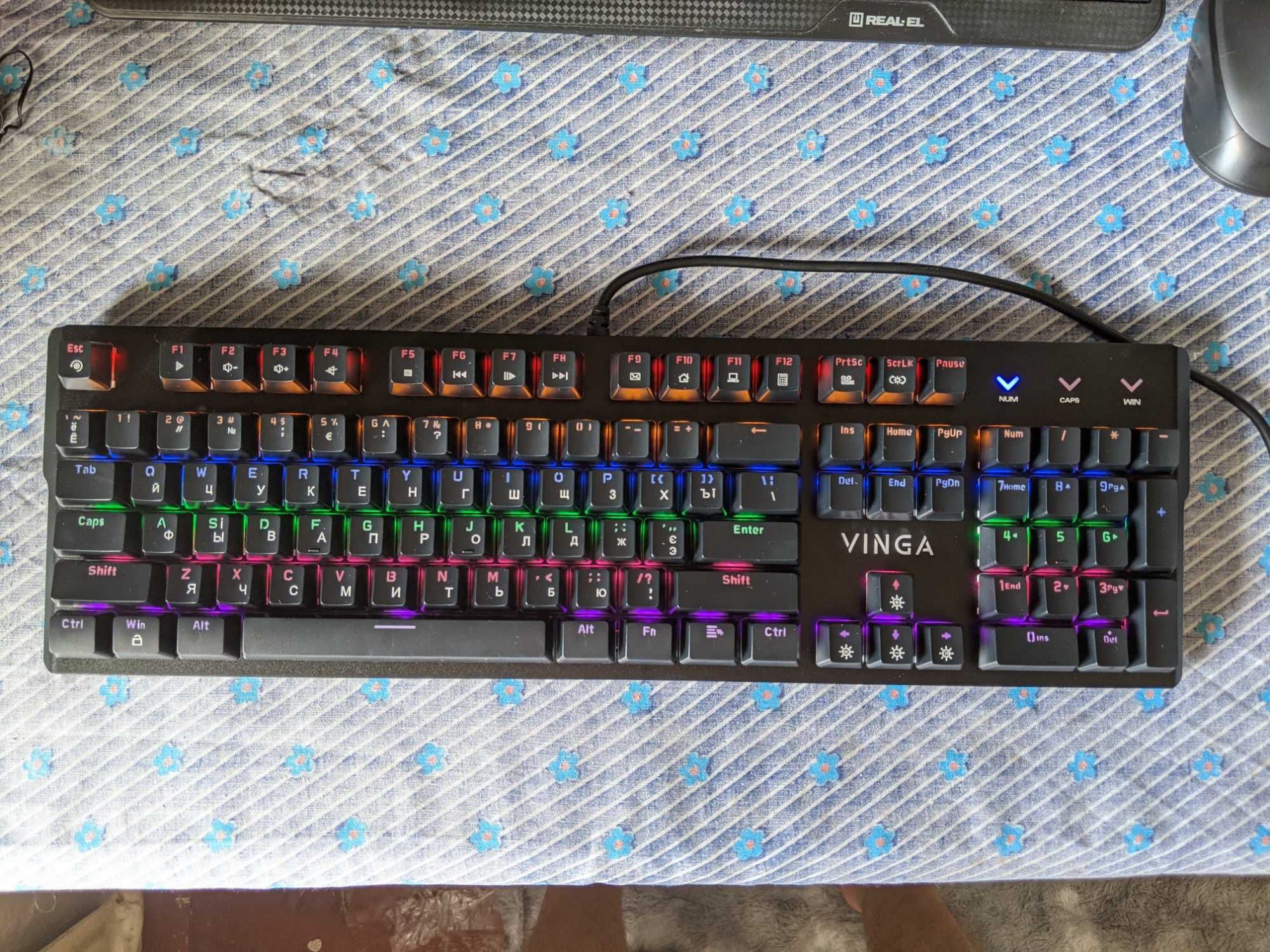 Продам механическую клавиатуру Vinga KBGM160