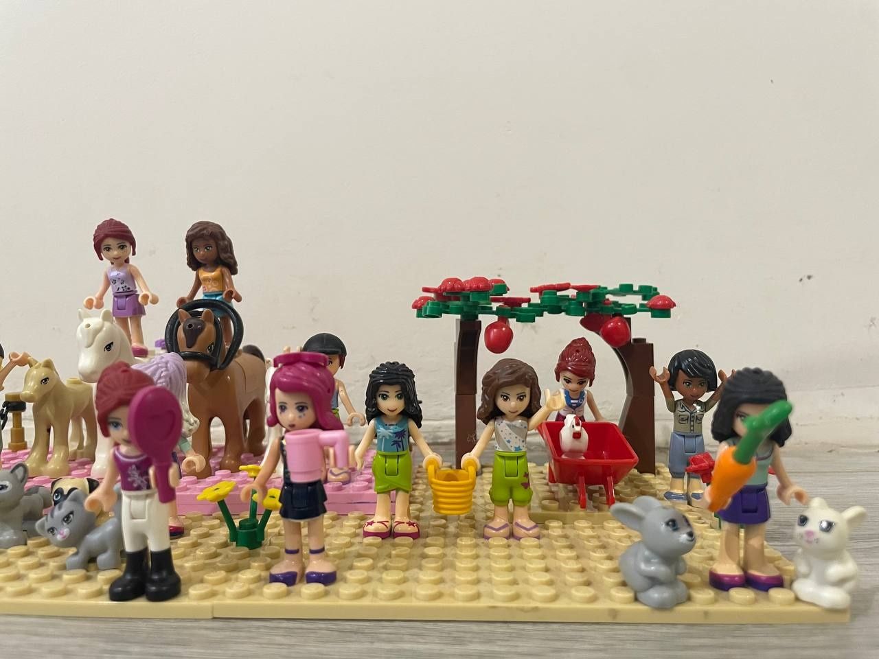 Подам LEGO FRIENDS оригінал 4 набори