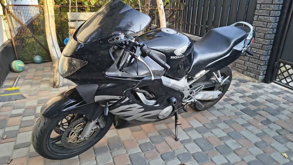 Вилка , траверси та інше honda cbr600 f4