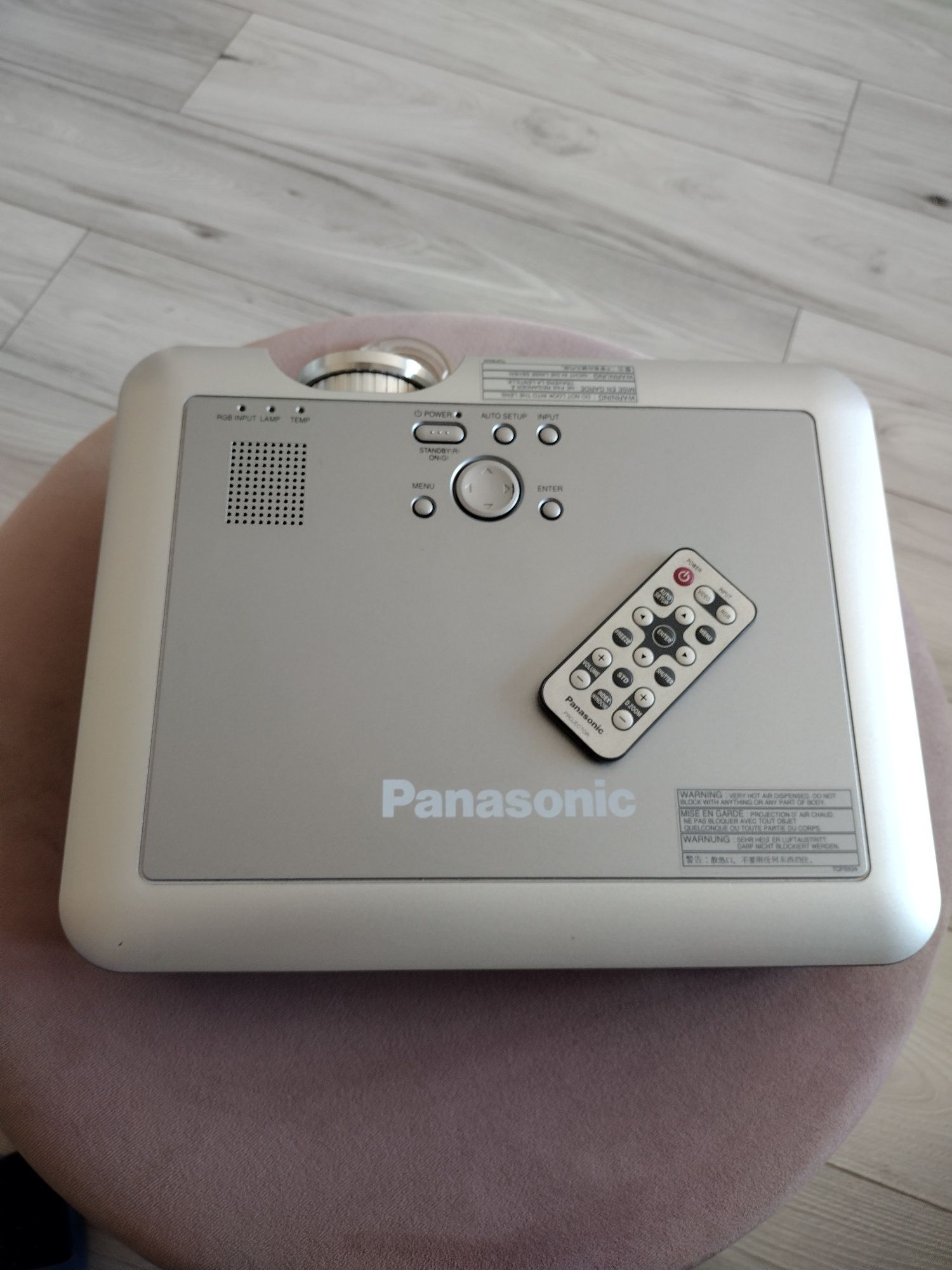 Rzutnik, projektor Panasonic
