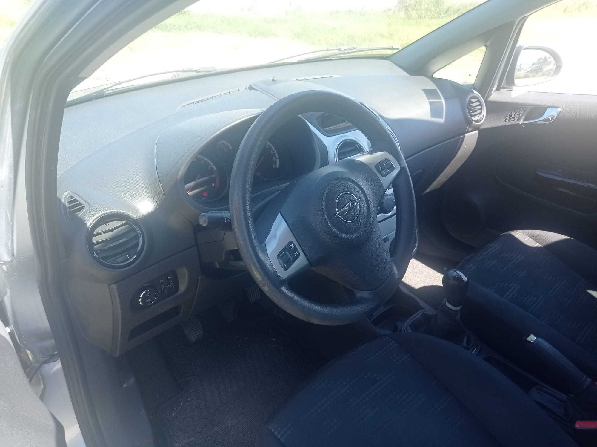 Opel Corsa 1.2 Gasolina 2014