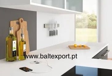 Base Compacta com 2 Tomadas de Corrente para Instalação em Bancadas