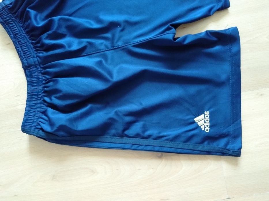 Spodenki Adidas rozm 128-134 cm