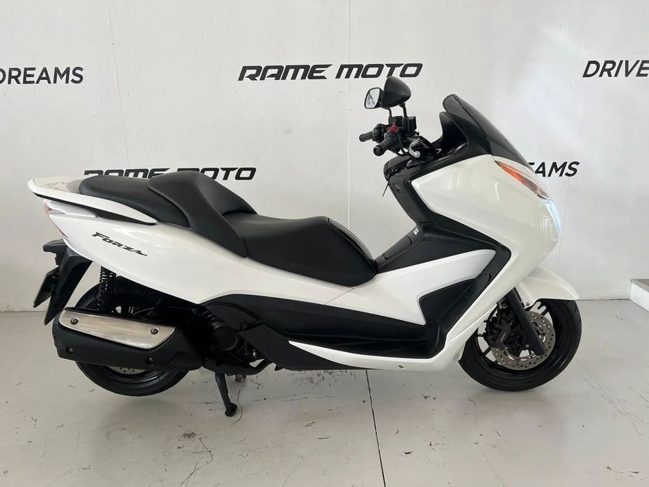 Honda Forza 300