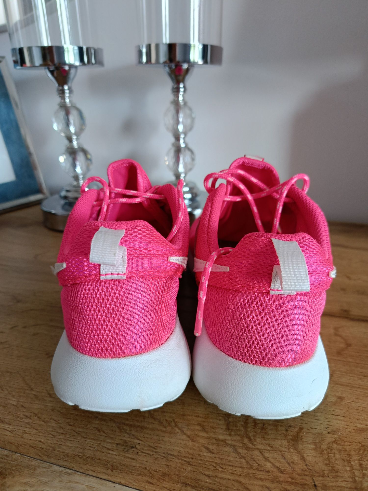 Buty Nike roshe one różowe 38,5 neonowe