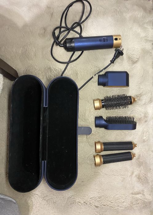 Фен з насадками та кейсом