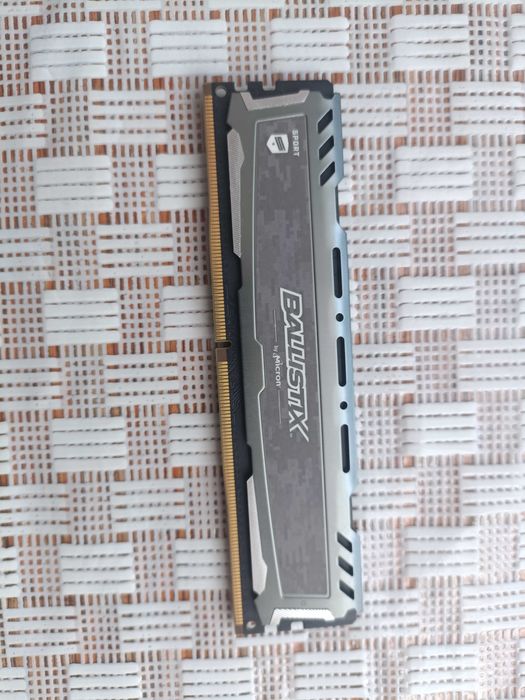 Оперативна пам'ять DDR4 4GB 2400MHz BALLISTIX (BLS4G4D240FSB.8FBD)