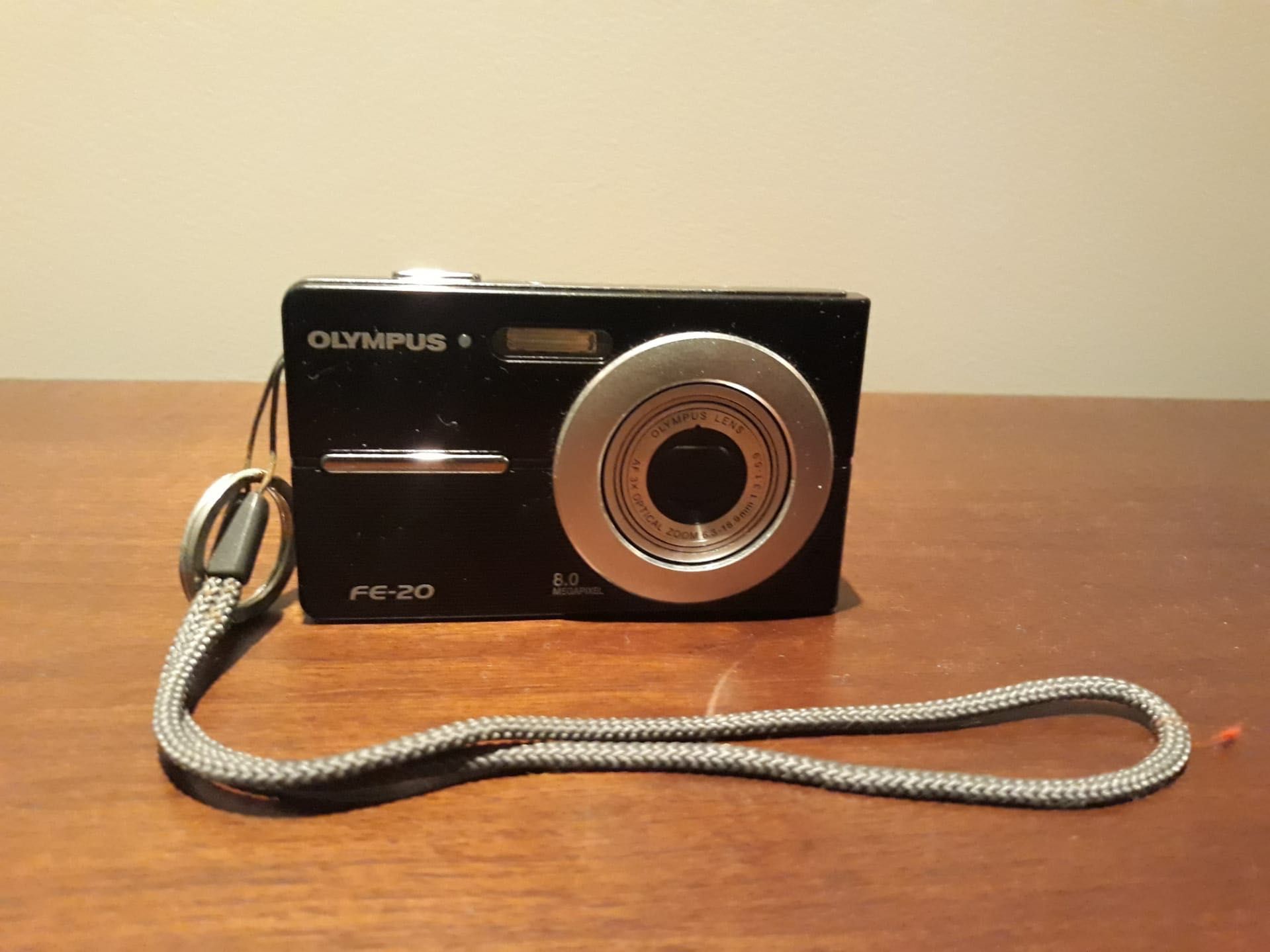 Câmara Fotográfica Olympus X-15/FE-20