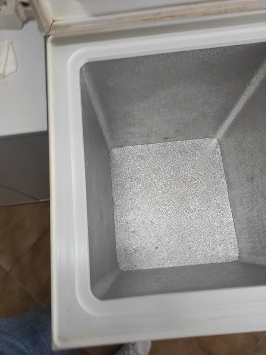 Arca frigorífica Indesit