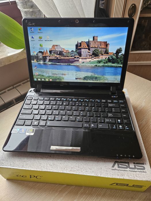 Mały laptop 12' Asus Eee PC 1201N stan doskonały
