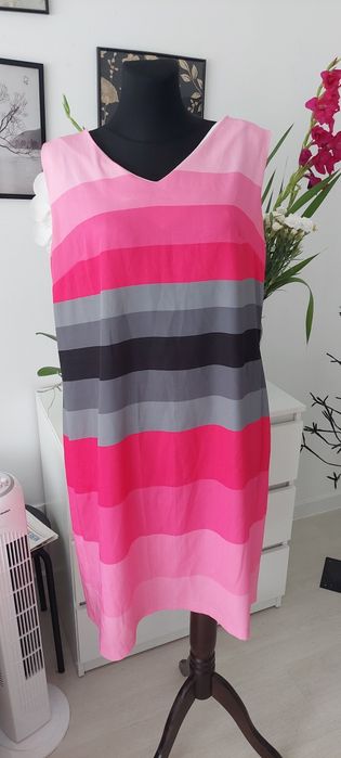 Polecam.piekna sukienka na ważne uroczystosci