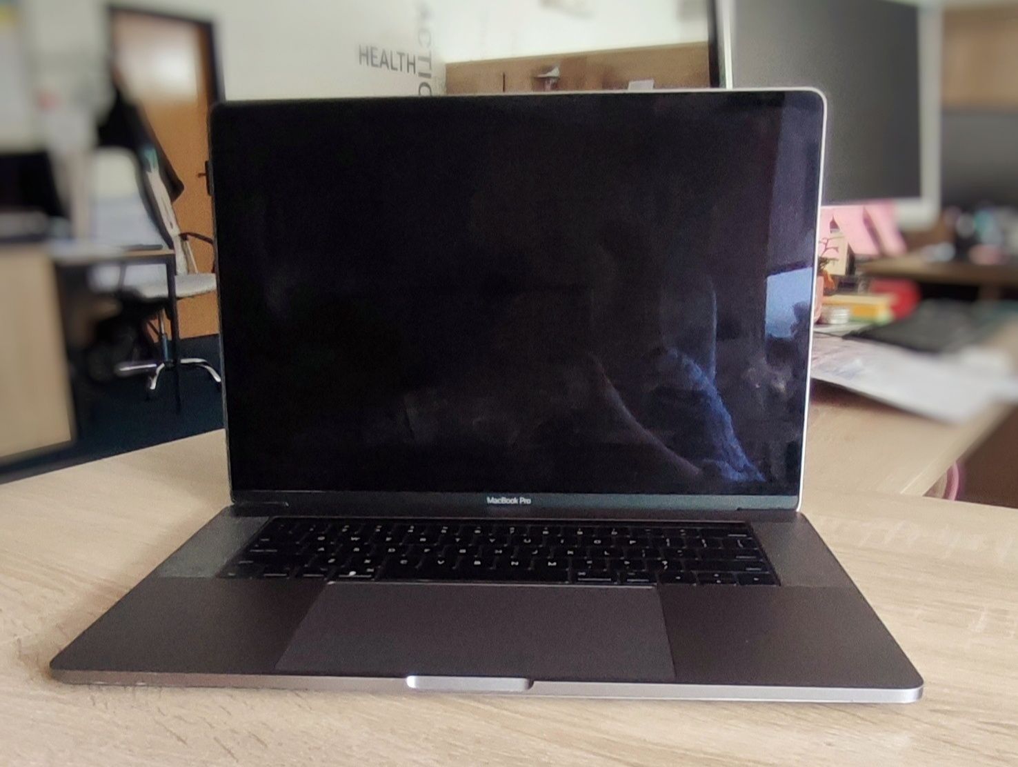 MacBook Pro 15 i7 16/500