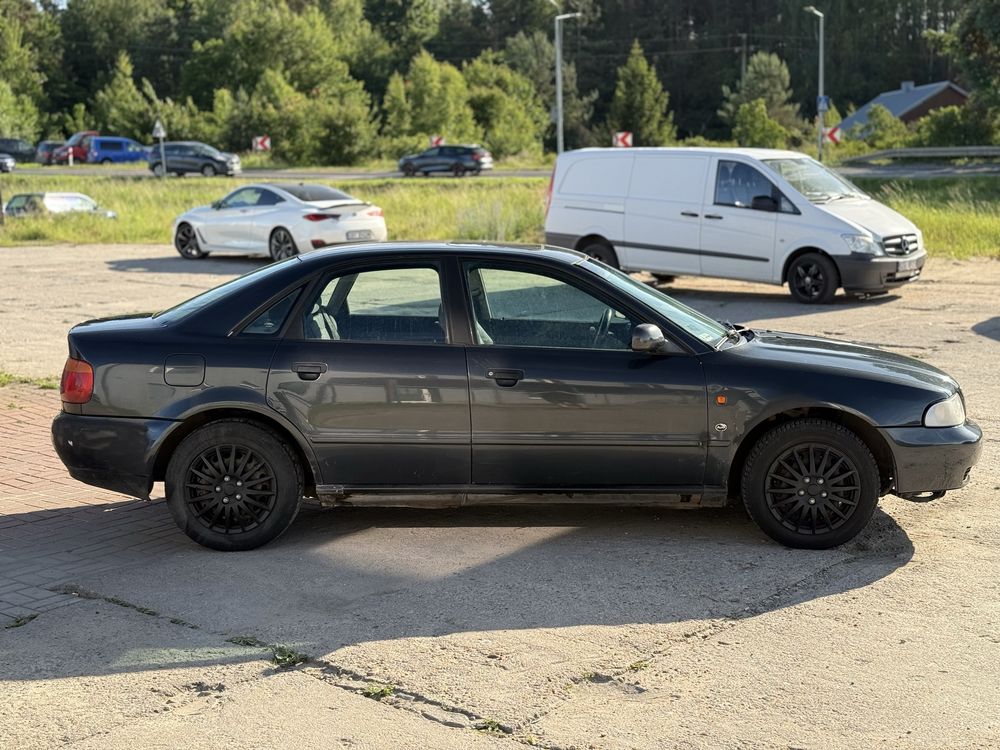 Audi A4 B5 1.8 B 125KM