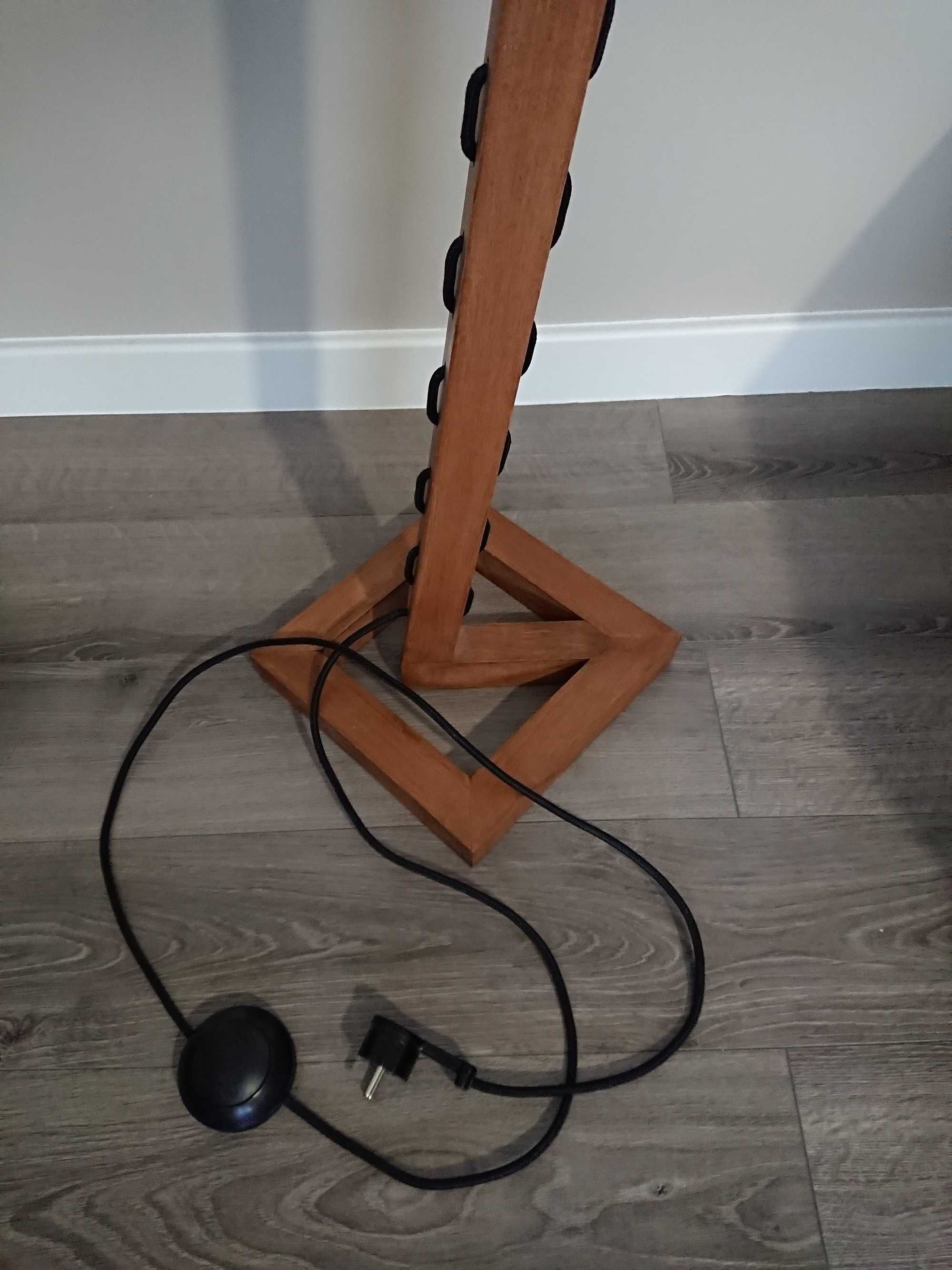 Designerska minimalistyczna drewniana lampa podłogowa - wysokość 124cm
