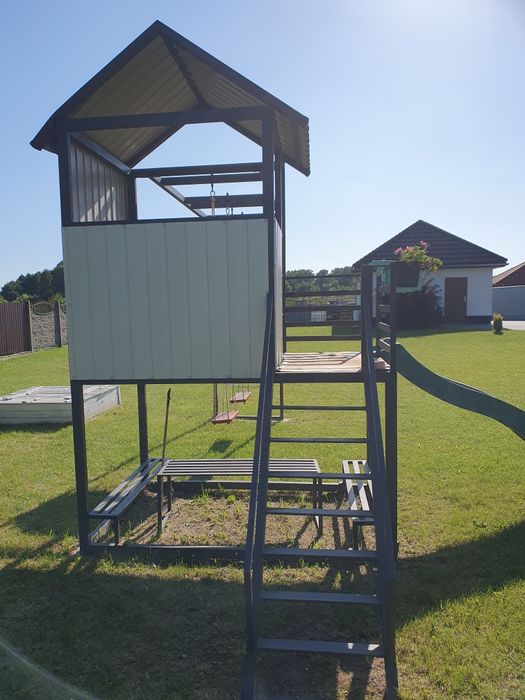 Domek-plac zabaw dla dzieci