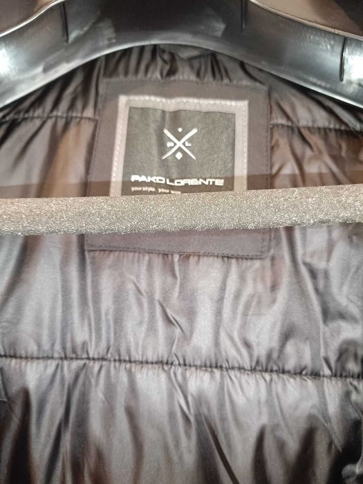 Zimowa kurtka z kapturem czarna - PAKO LORENTE - rozm. 56