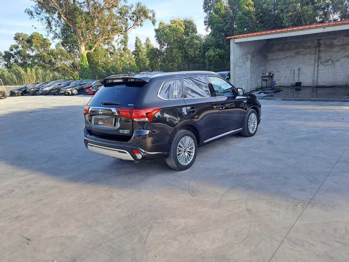Mitsubishi Outlander 2.4 Hybrid 4WD, 2021