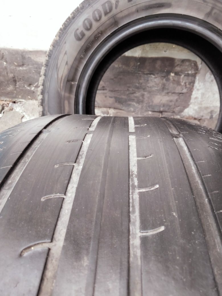 Шины резина Goodyear 265/60/18