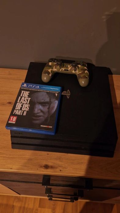 Konsola PS4 PRO 1TB