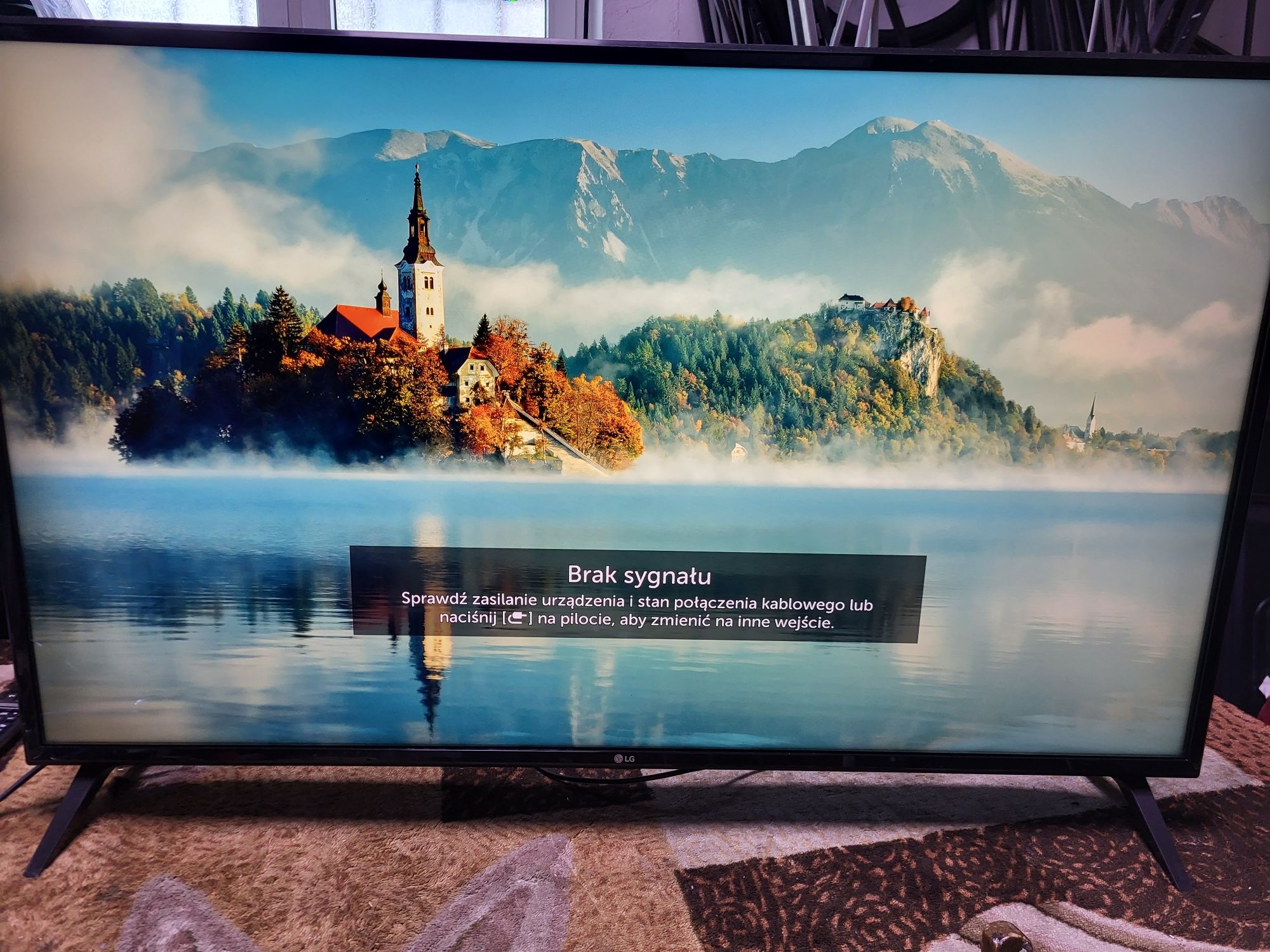 Lg 55" smart tv wifi dvbt2 netflix YouTube