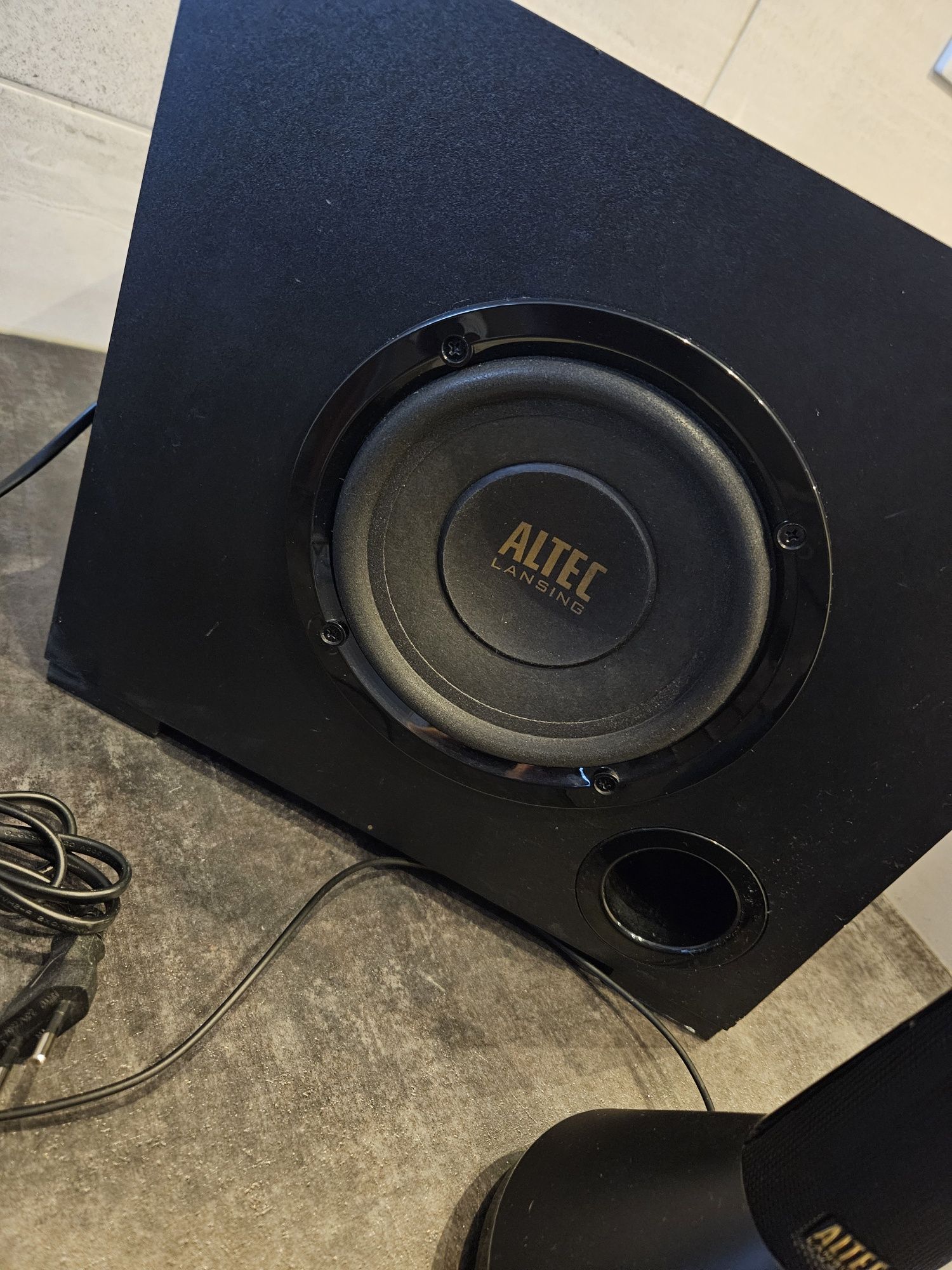 ALTEC LANSING VS4621 zestaw głośników z subwooferem