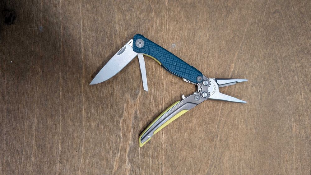 Multitool Sog Aegis MT