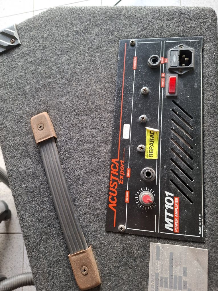 2 monitores de som de palco