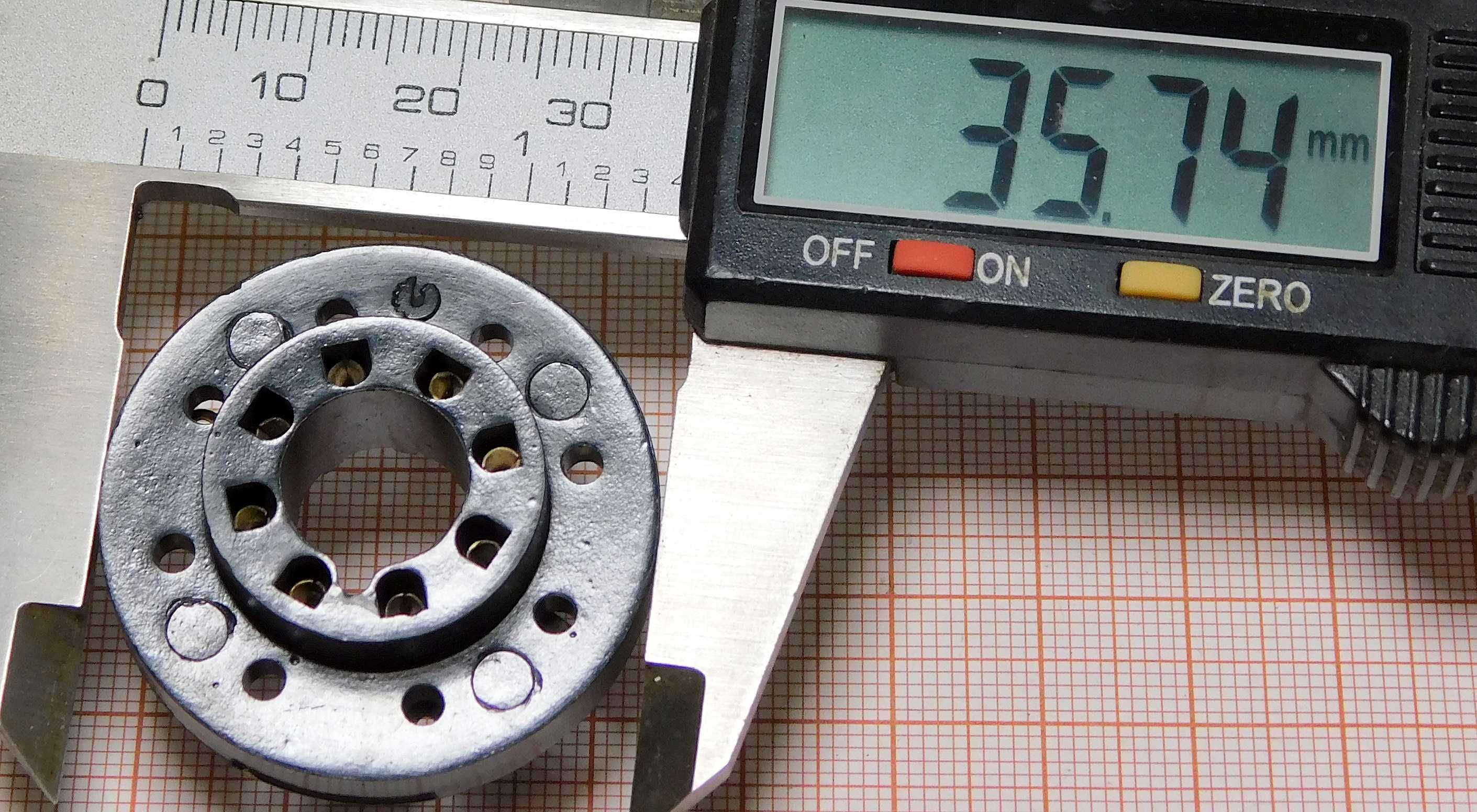 Podstawka 8-pin lampy elektronowej [OLD2] cena 3 sztuk